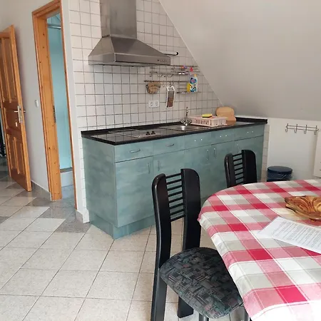 Feher Haz Gyenesdiás