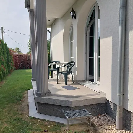 Fehér Ház Appartamento *