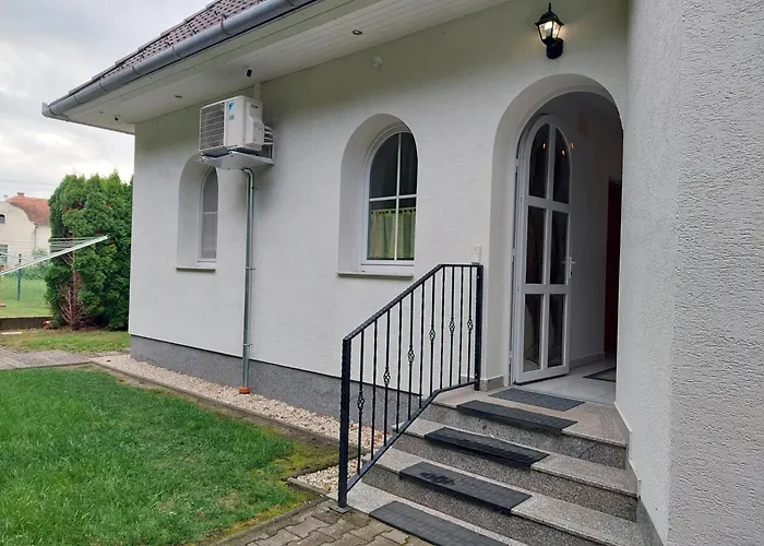 Feher Haz Gyenesdiás